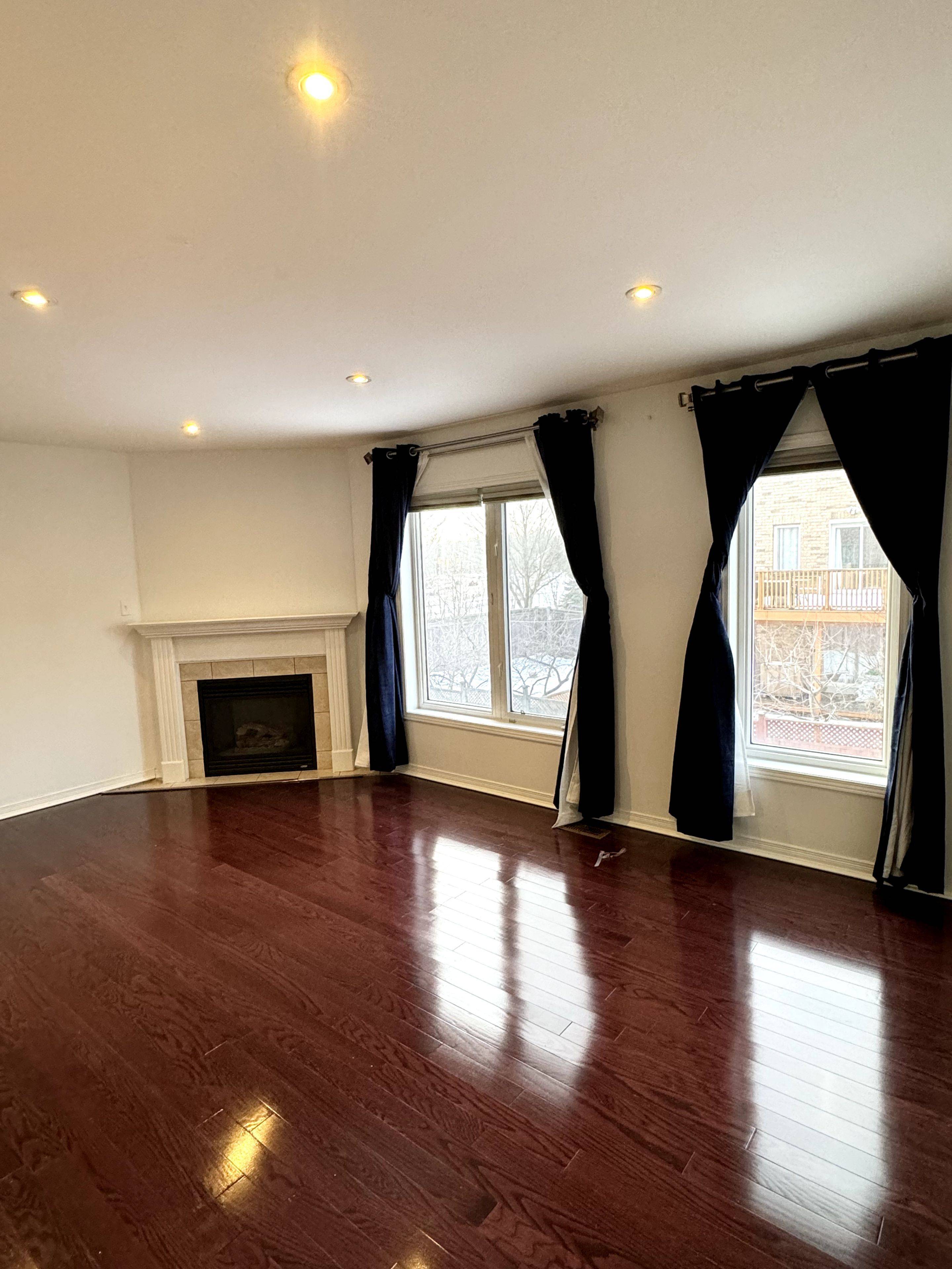 Vaughan, ON L4J 8M6,187 Sassafras CIR