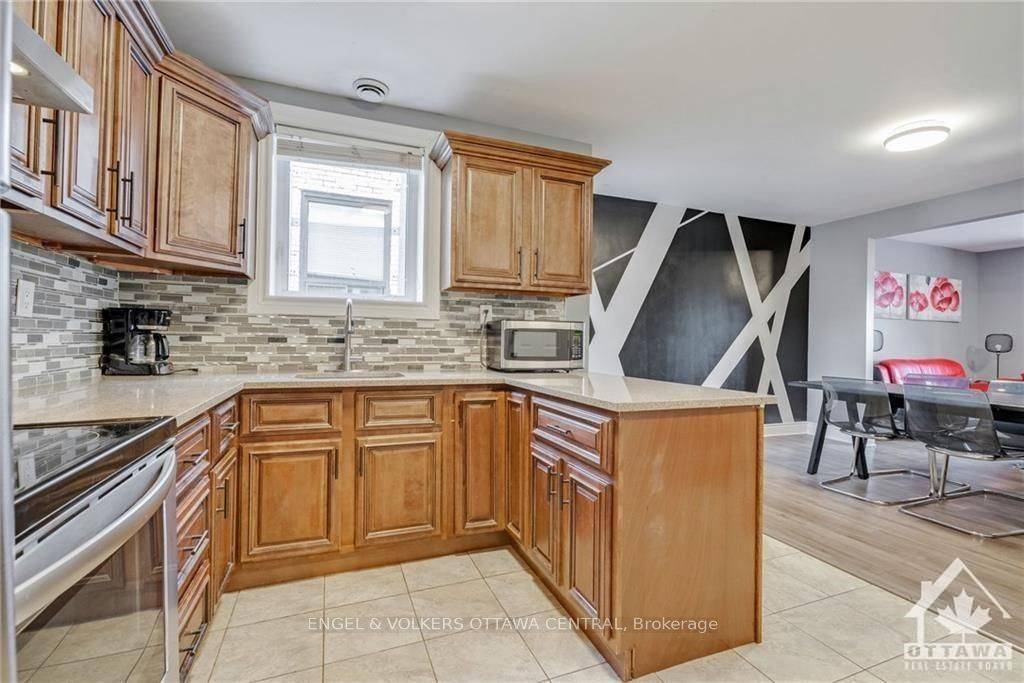Lower Town - Sandy Hill, ON K1N 5Z4,462 Rideau ST #A