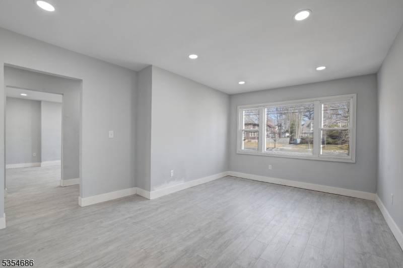 Englewood City, NJ 07631,384 W Palisade Ave