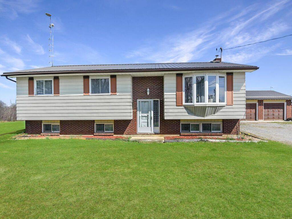 Elizabethtown-kitley, ON K0G 1R0,11928 Rocksprings RD