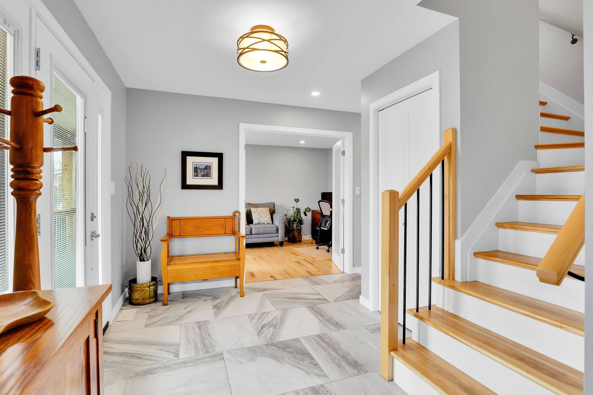 Carlington - Central Park, ON K1Z 7T4,56 Anna AVE