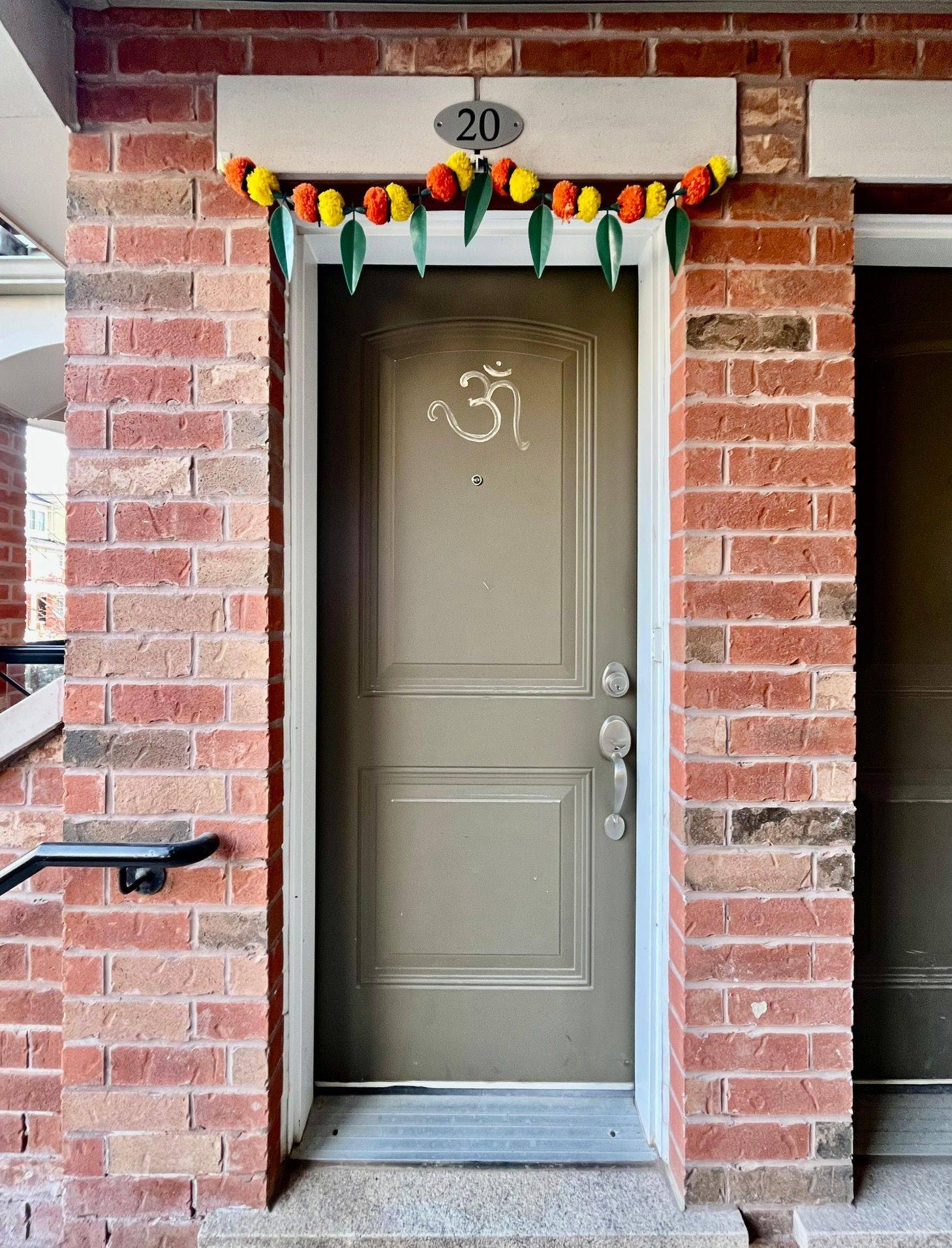 Oakville, ON L6H 0K1,2500 Post RD #20