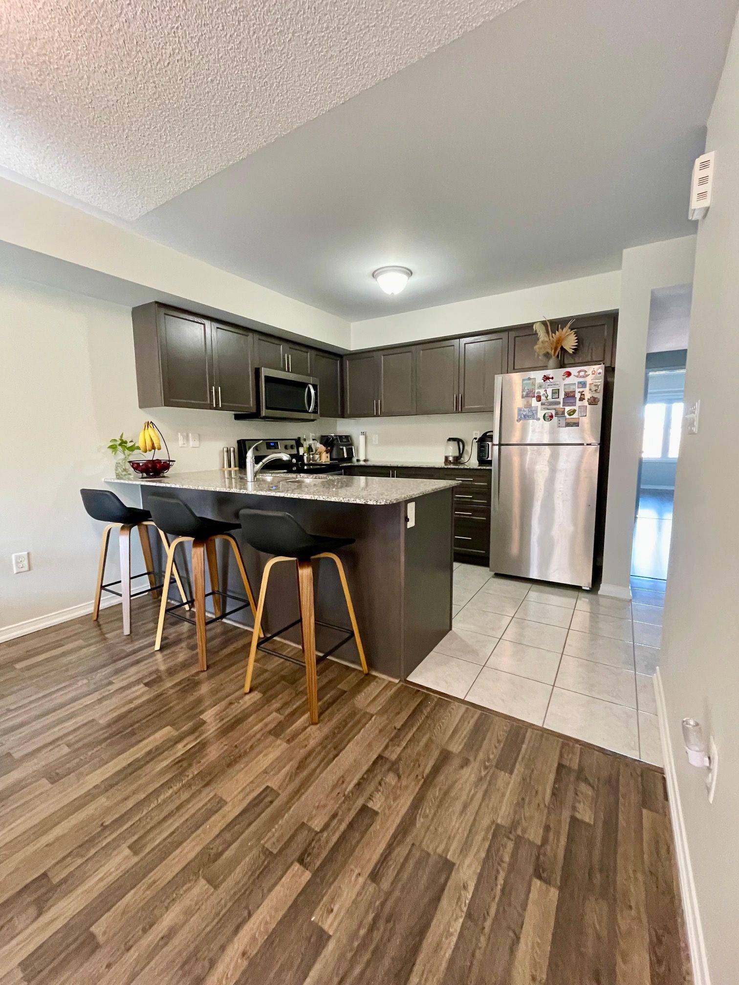 Oakville, ON L6H 0K1,2500 Post RD #20