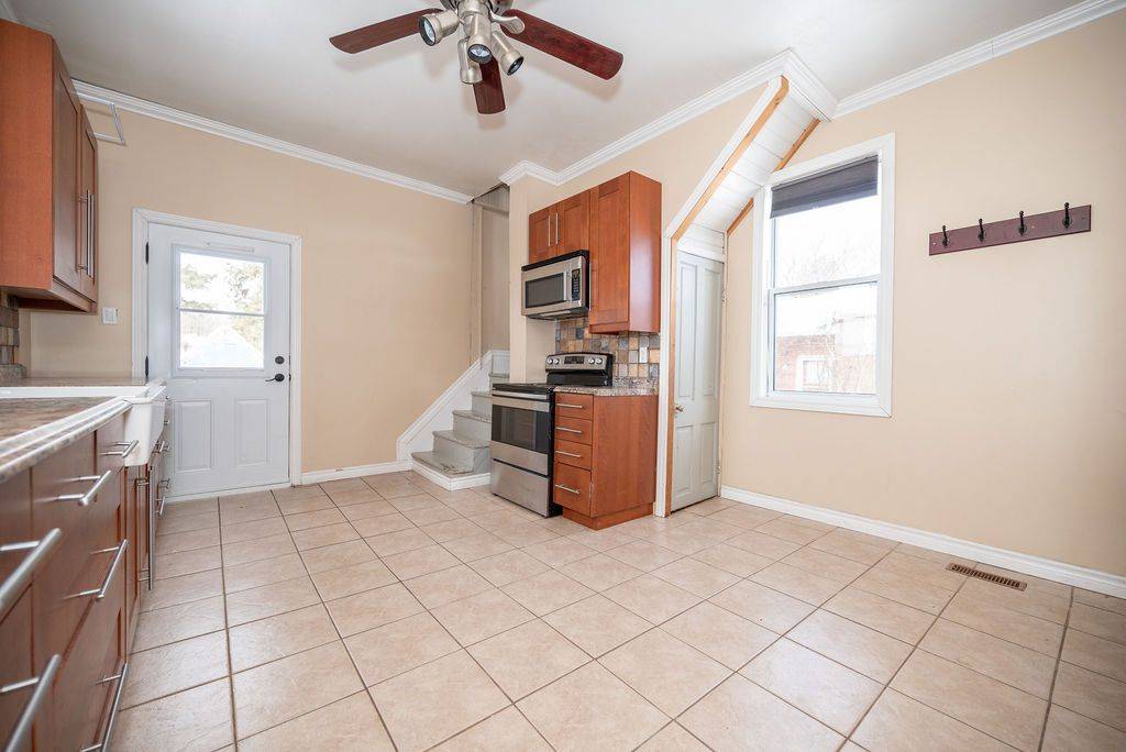 Laurentian Hills, ON K0J 1J0,20 Main ST