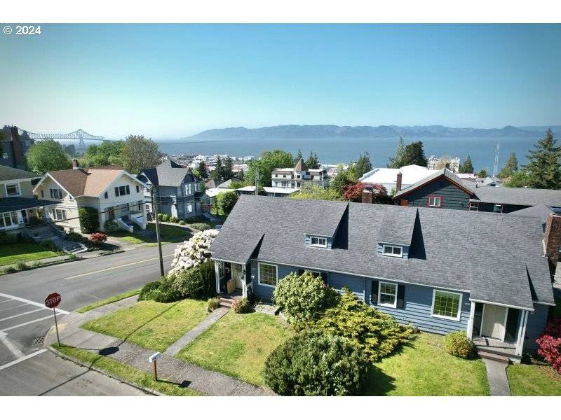 Astoria, OR 97103,1406 1422 Irving AVE