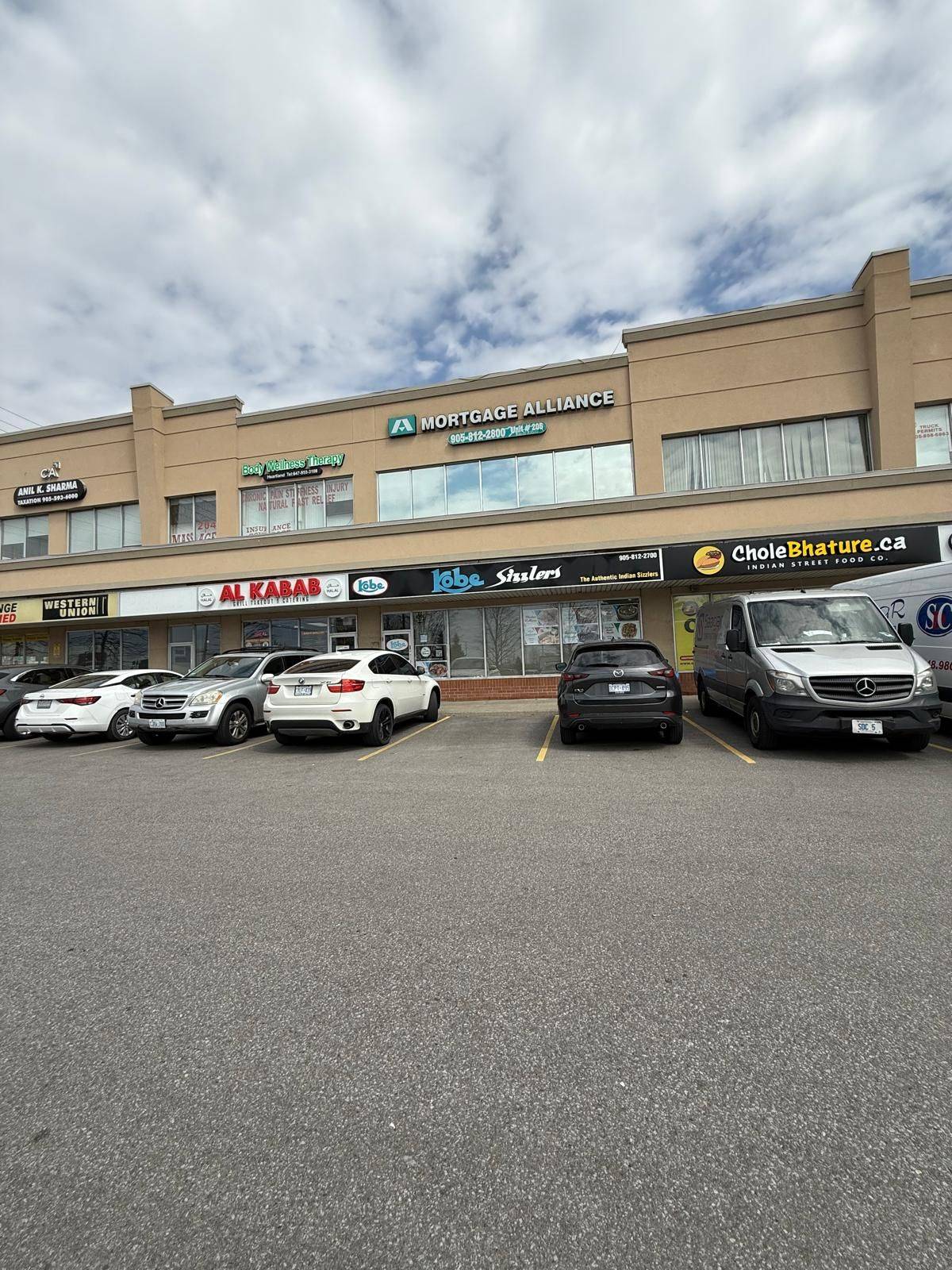 Mississauga, ON L5V 0A7,808 Britannia RD W #206