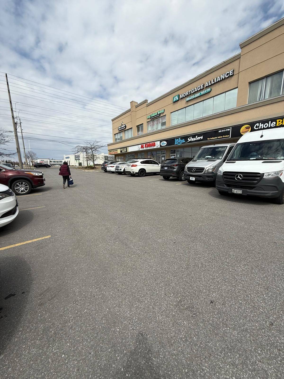 Mississauga, ON L5V 0A7,808 Britannia RD W #206