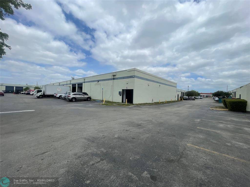 Miami, FL 33166,[StreetName,UnitNumber,StreetNumber,StreetDirPrefix]