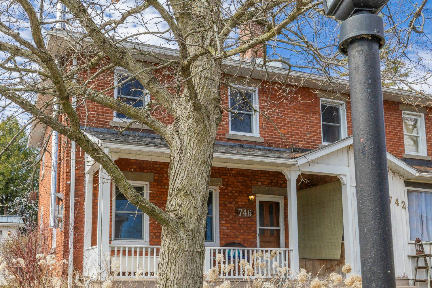 Edwardsburgh/cardinal, ON K0E 1E0,746 Benson ST W