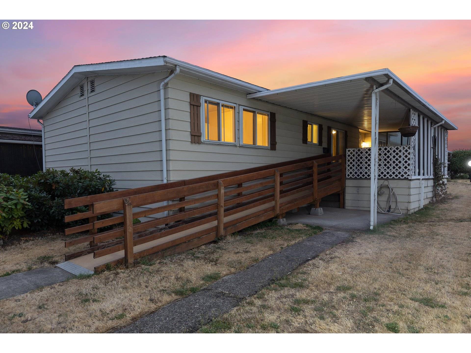 Hillsboro, OR 97123,2511 SE RIVER RD #101