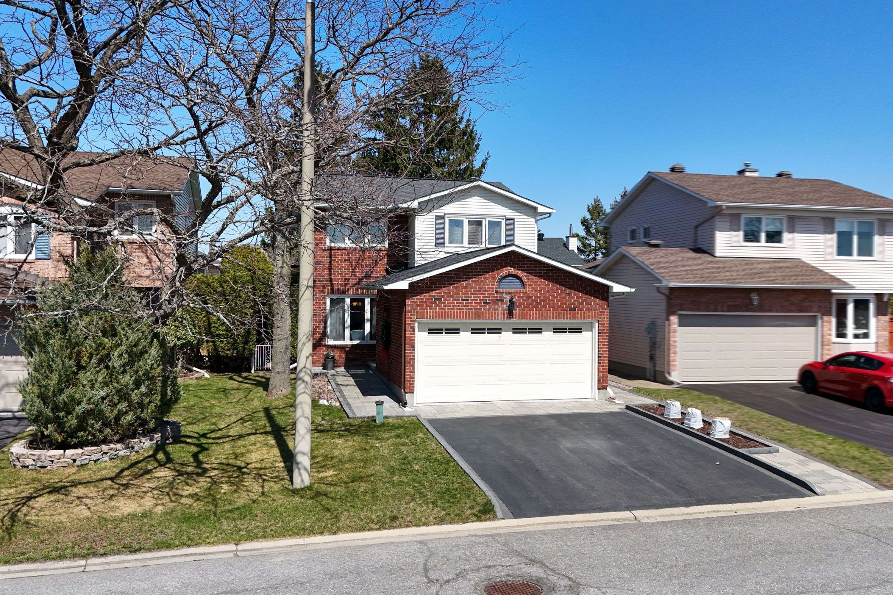 Kanata, ON K2M 1T9,69 Longden PL
