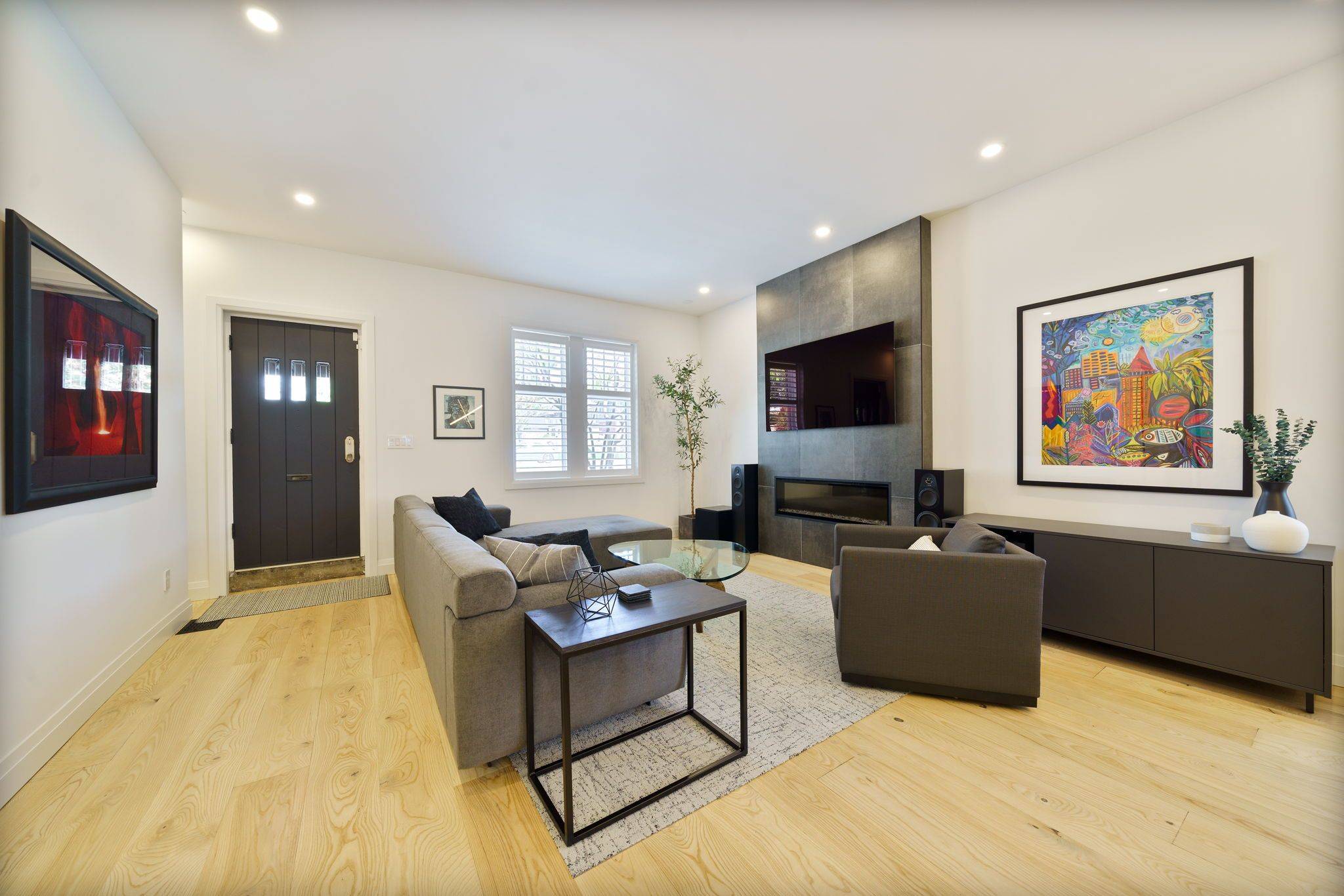 London East, ON N6A 2A3,301 Cheapside ST