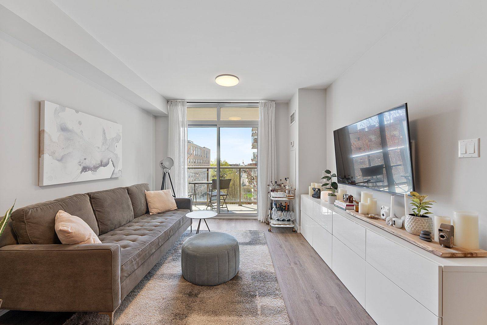 816 Lansdowne AVE #410, Toronto W02, ON M6H 4K6