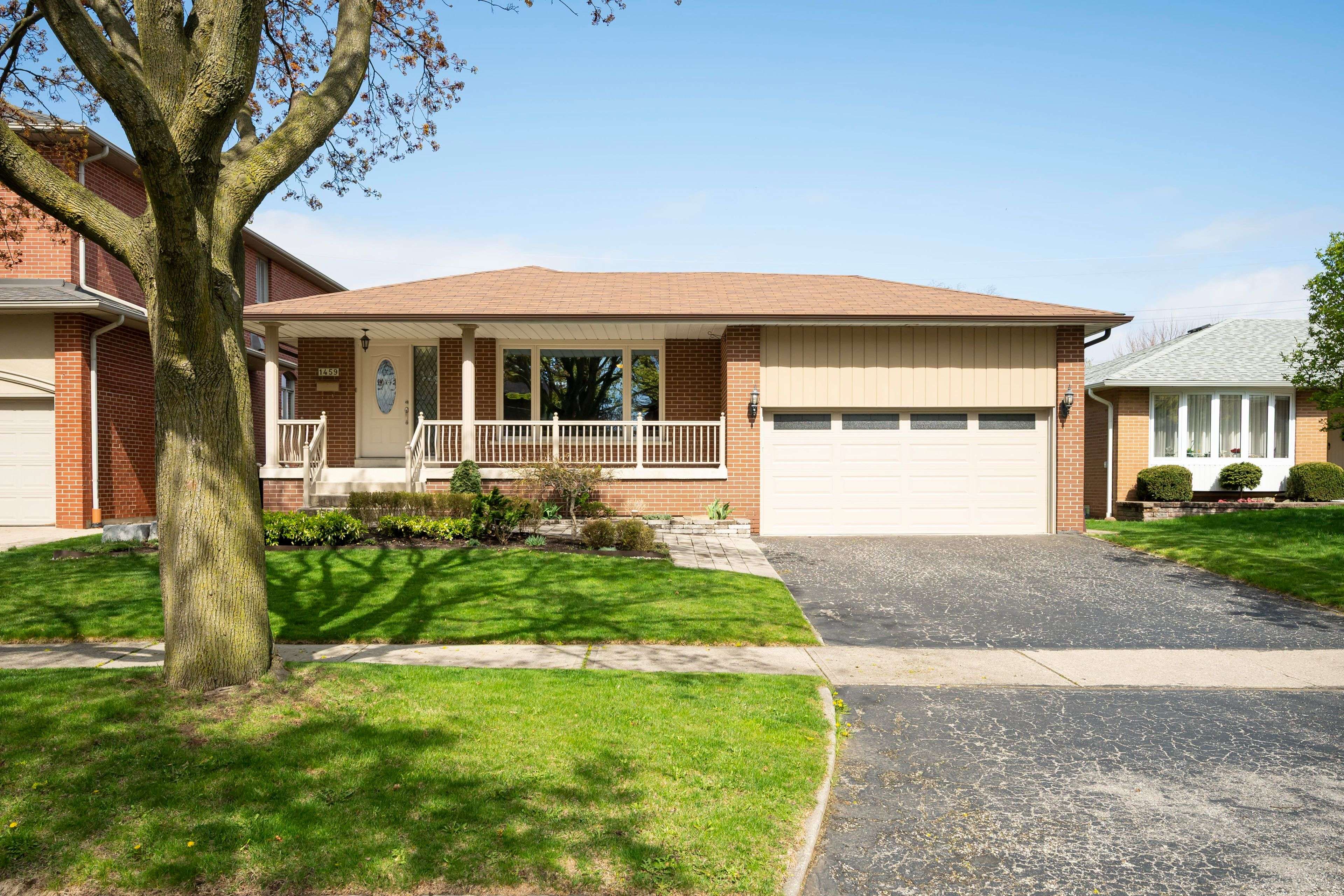 Mississauga, ON L4X 1C9,1459 Venta AVE