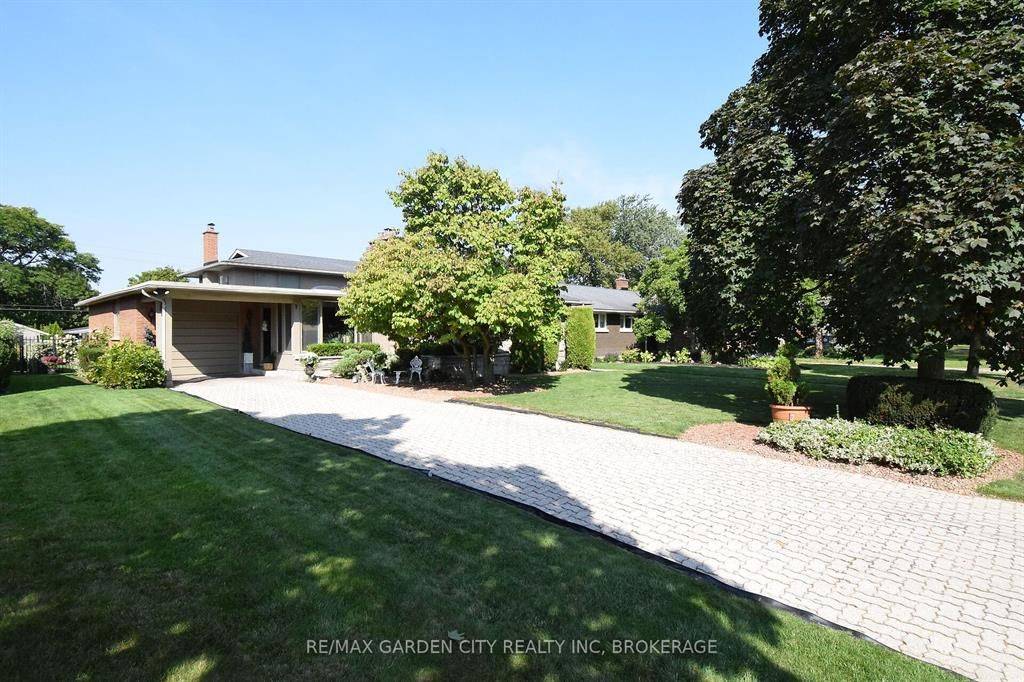 St. Catharines, ON L2S 2J8,7 Clement PL