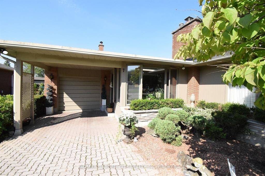 St. Catharines, ON L2S 2J8,7 Clement PL