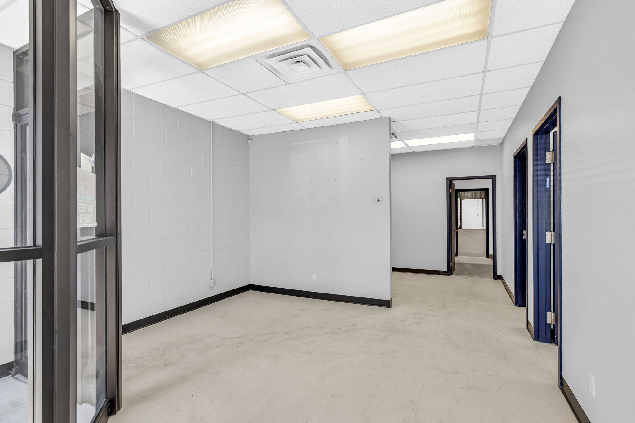 Elmvale Acres And Area, ON K1B 4T7,2700 Lancaster RD #116