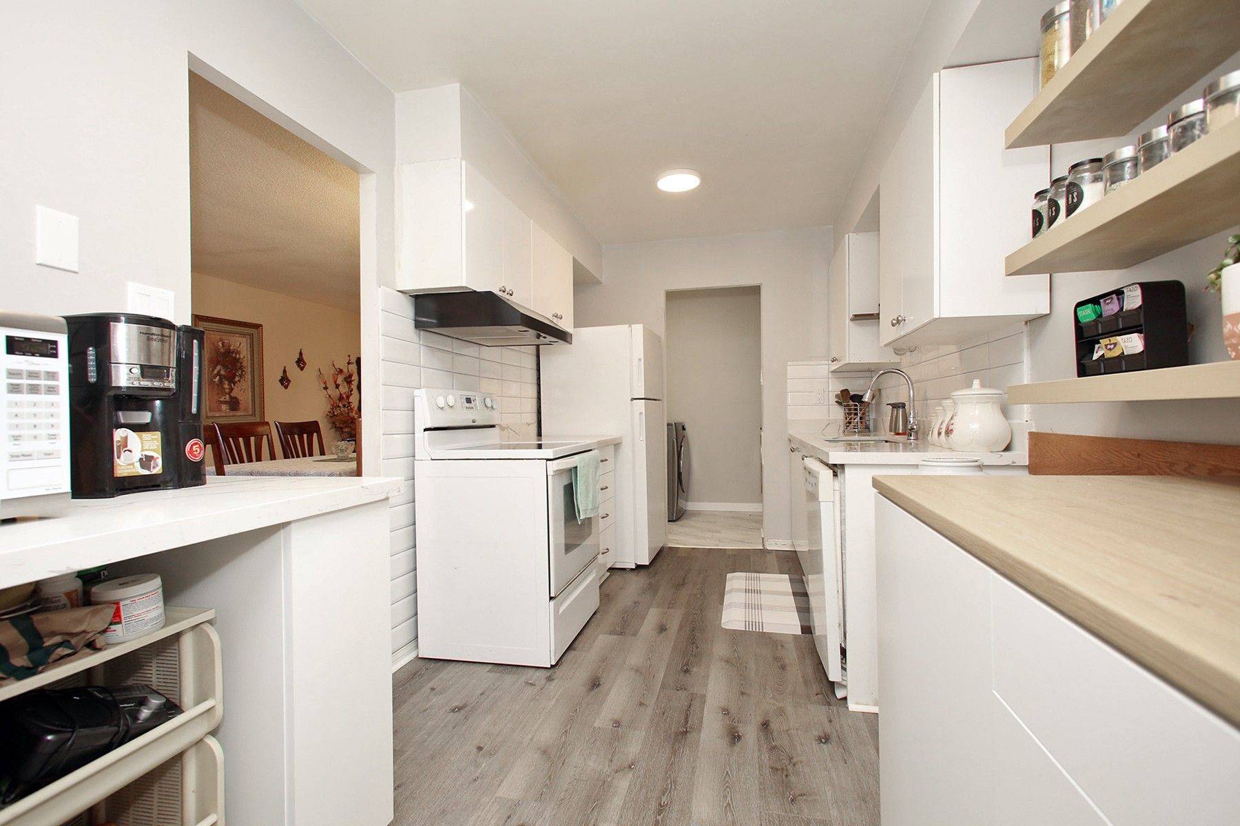 Toronto W10, ON M9V 4B1,45 Silverstone DR #307