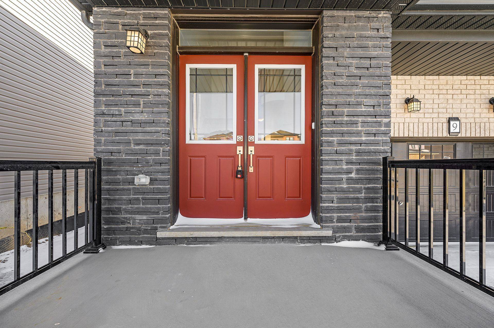 Haldimand, ON N3W 0J9,9 Stanley AVE