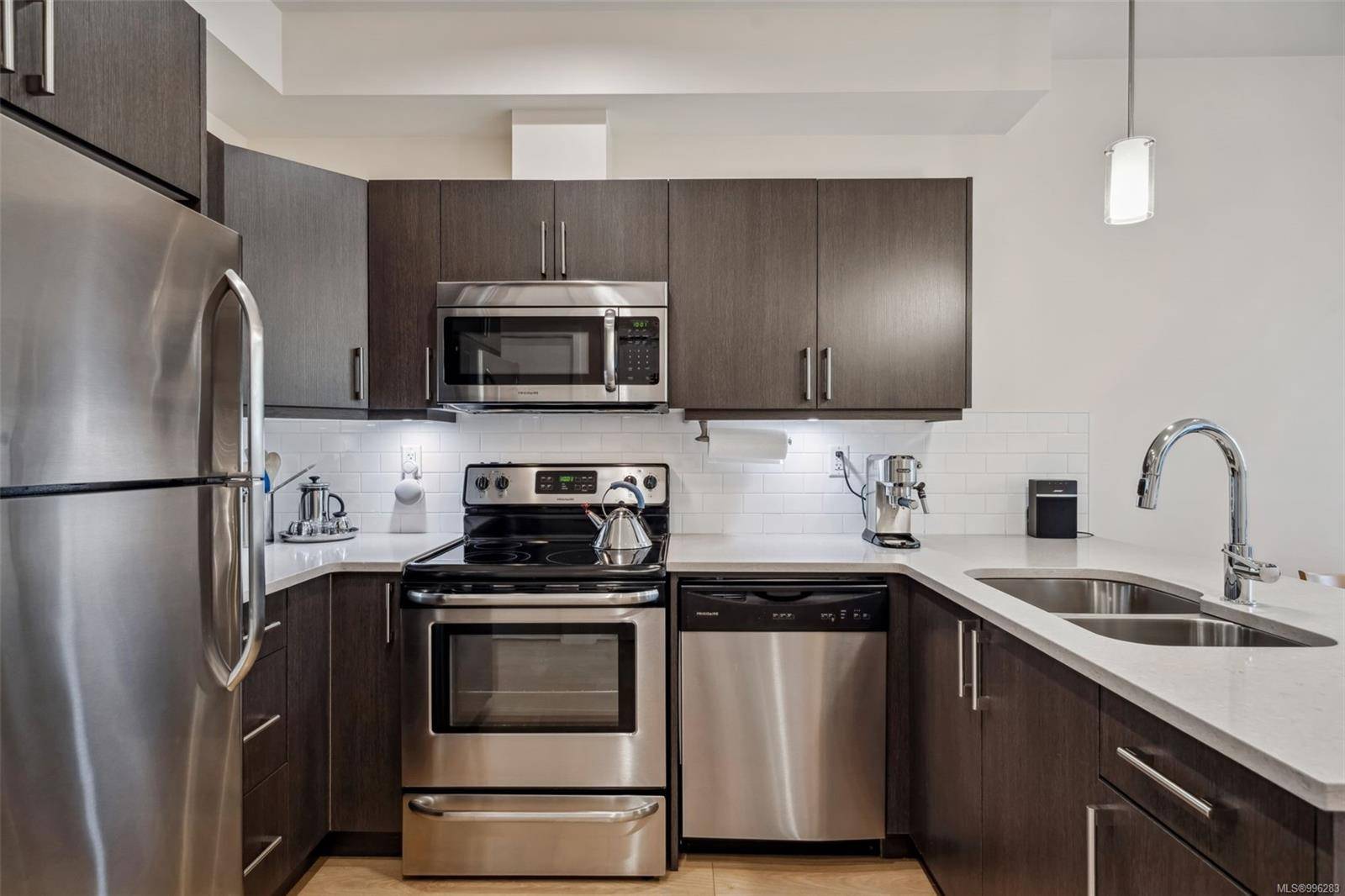 Victoria, BC V9A 1A6,317 Burnside Rd E #105