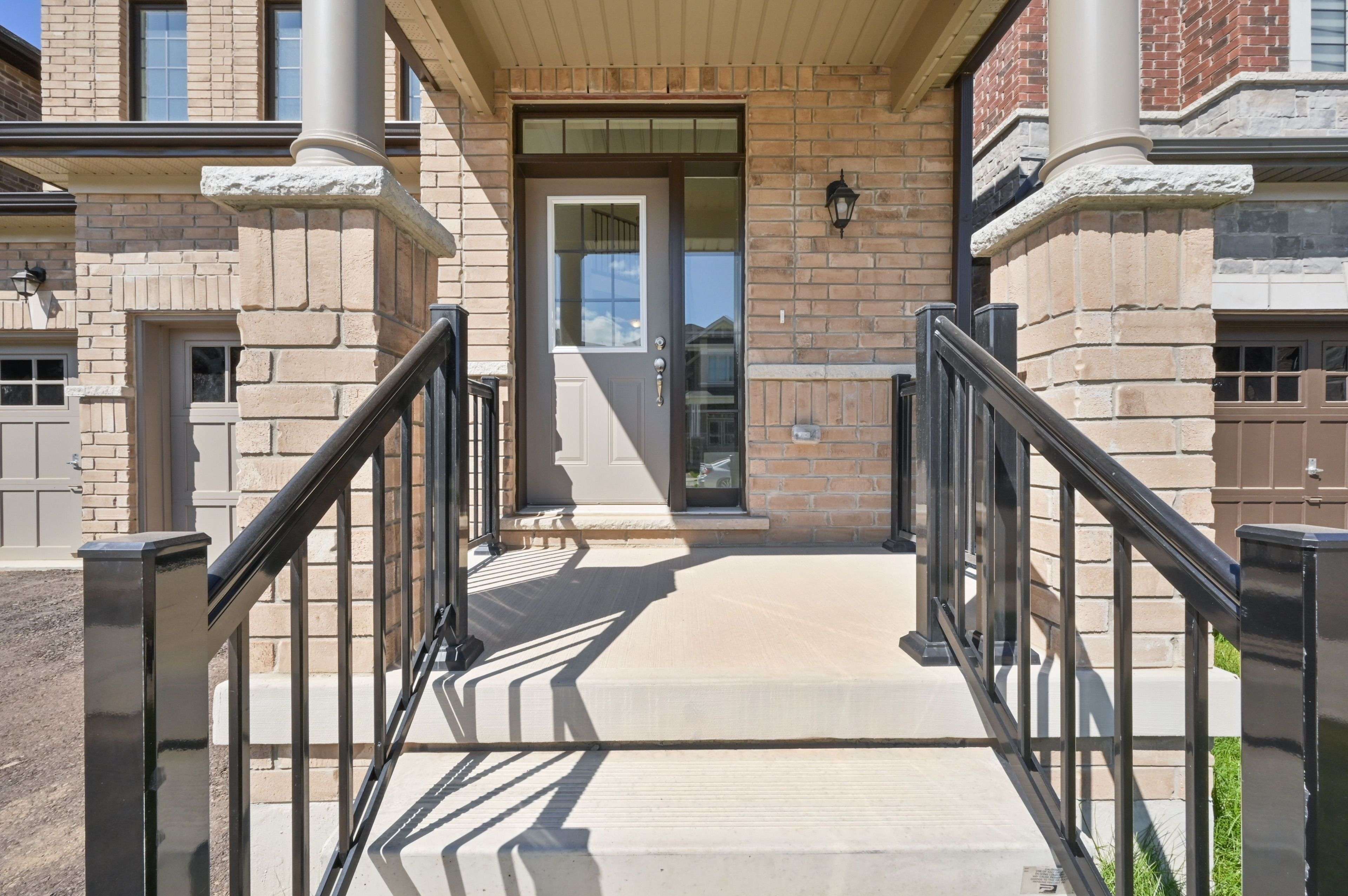 Milton, ON L9E 1X9,1555 Severn DR
