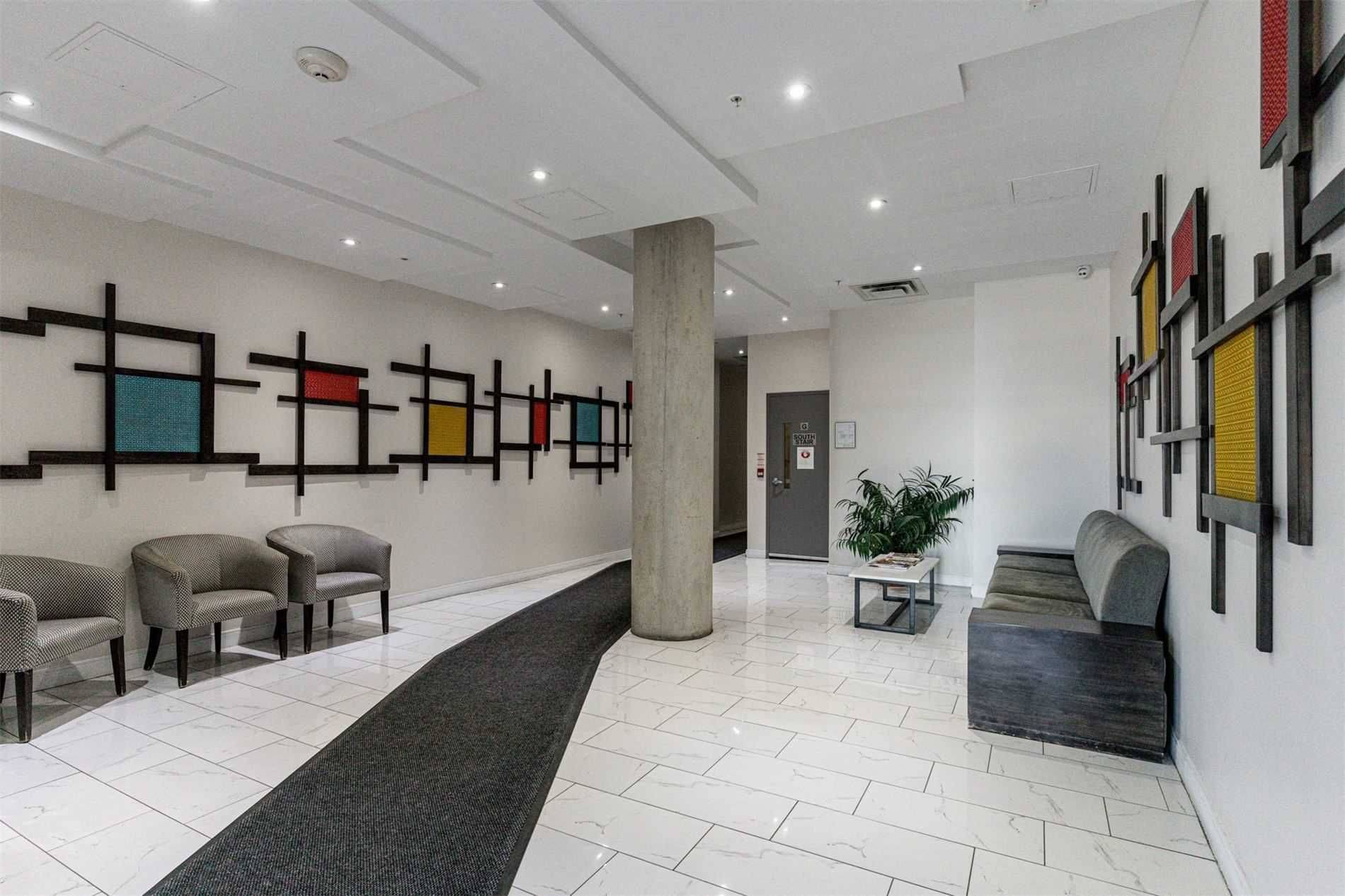 Toronto W07, ON M8Z 1N3,760 The Queensway AVE #605