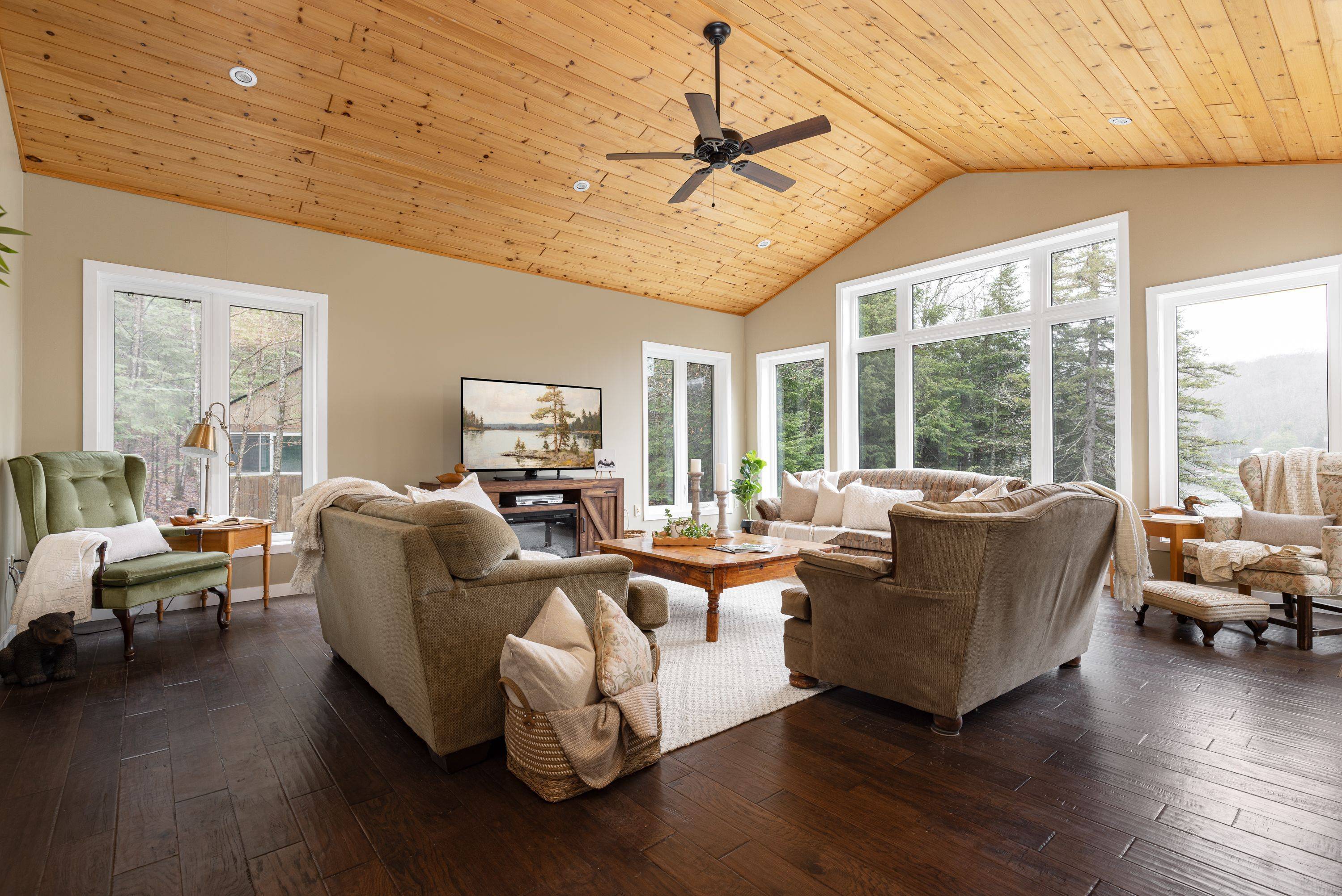 Lake Of Bays, ON P0B 1A0,1305 Bellwood Acres RD