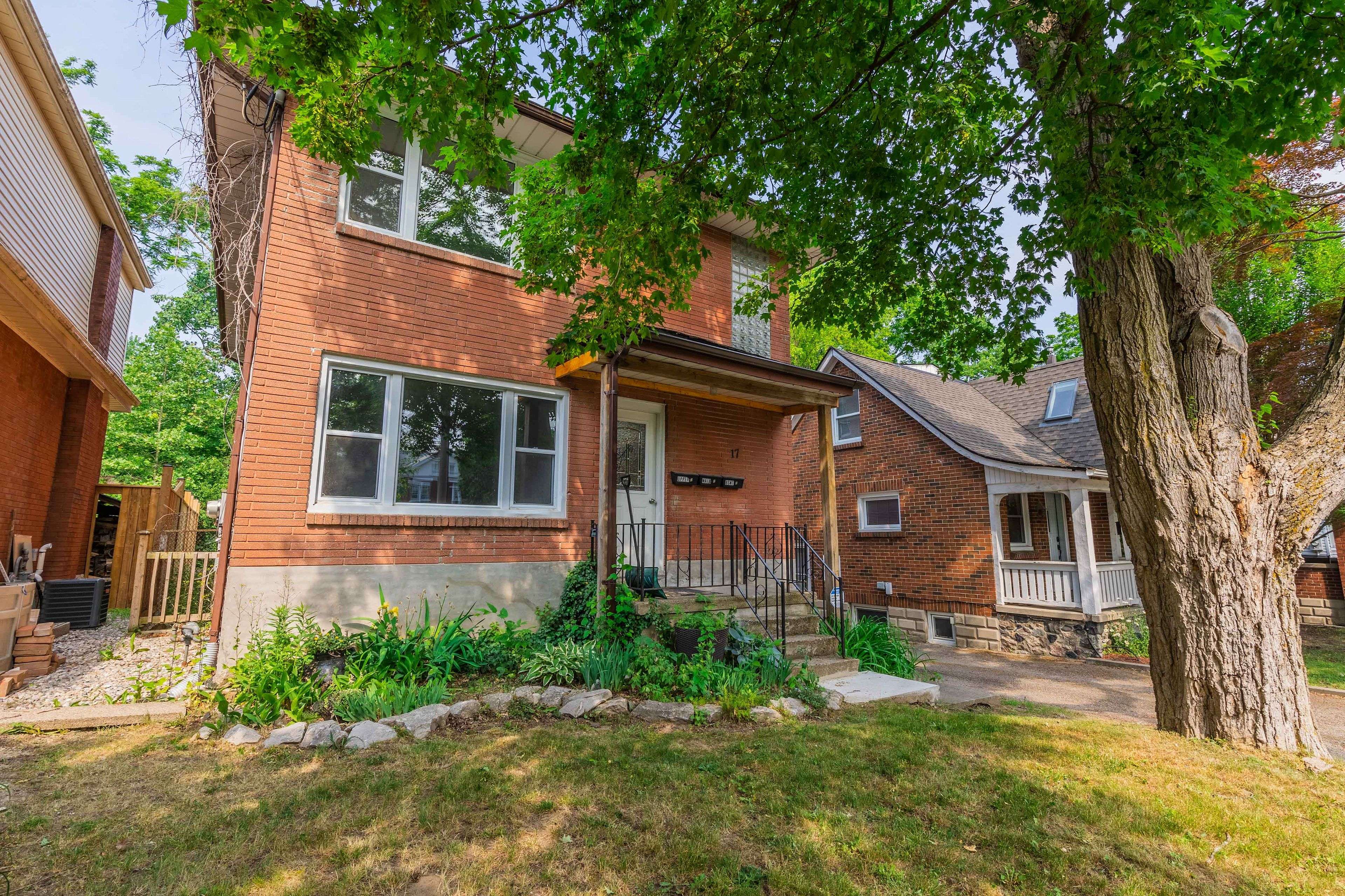 London South, ON N6C 4A8,17 Carfrae CRES