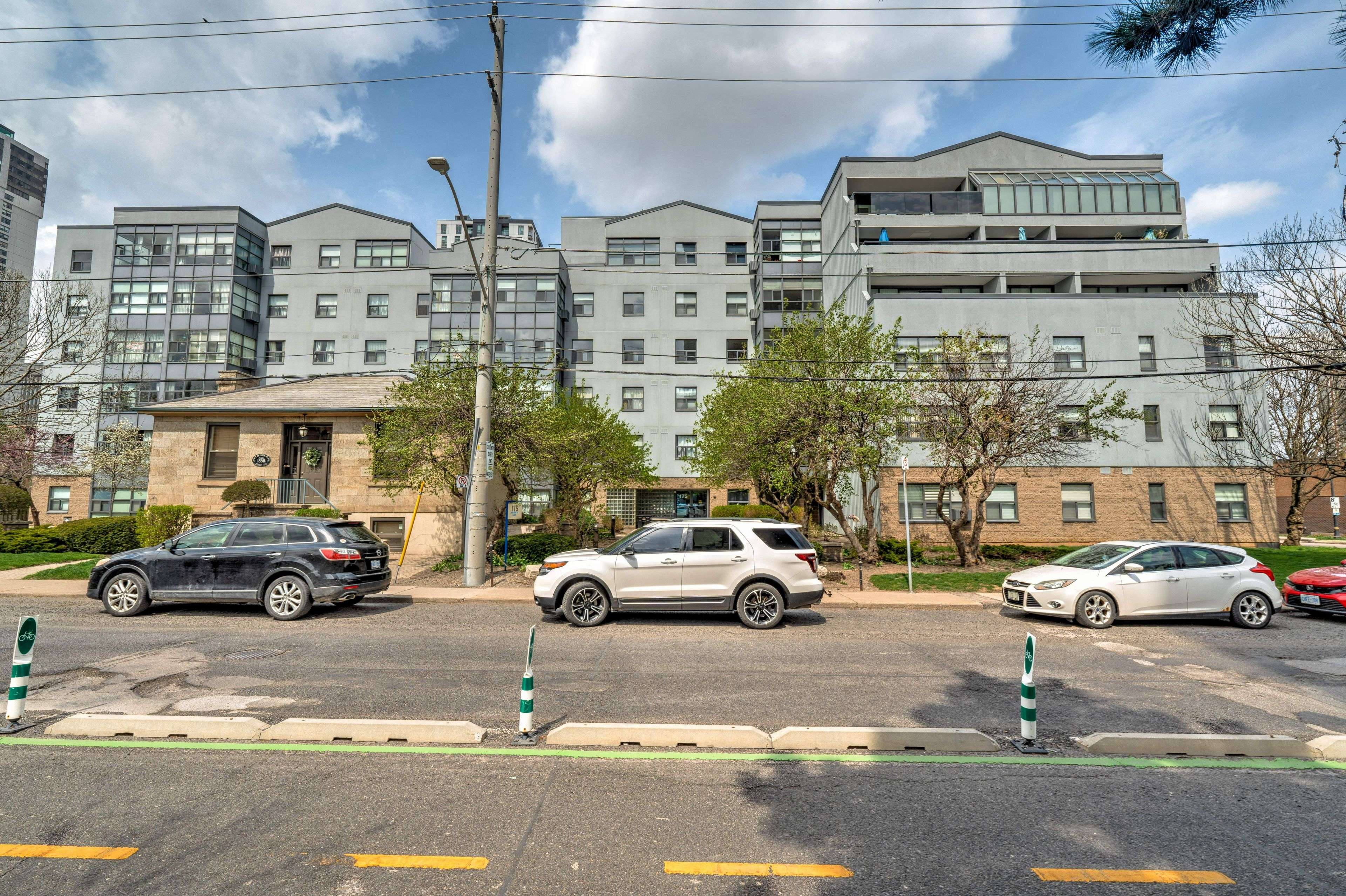 Hamilton, ON L8N 4E7,175 Hunter ST E #409
