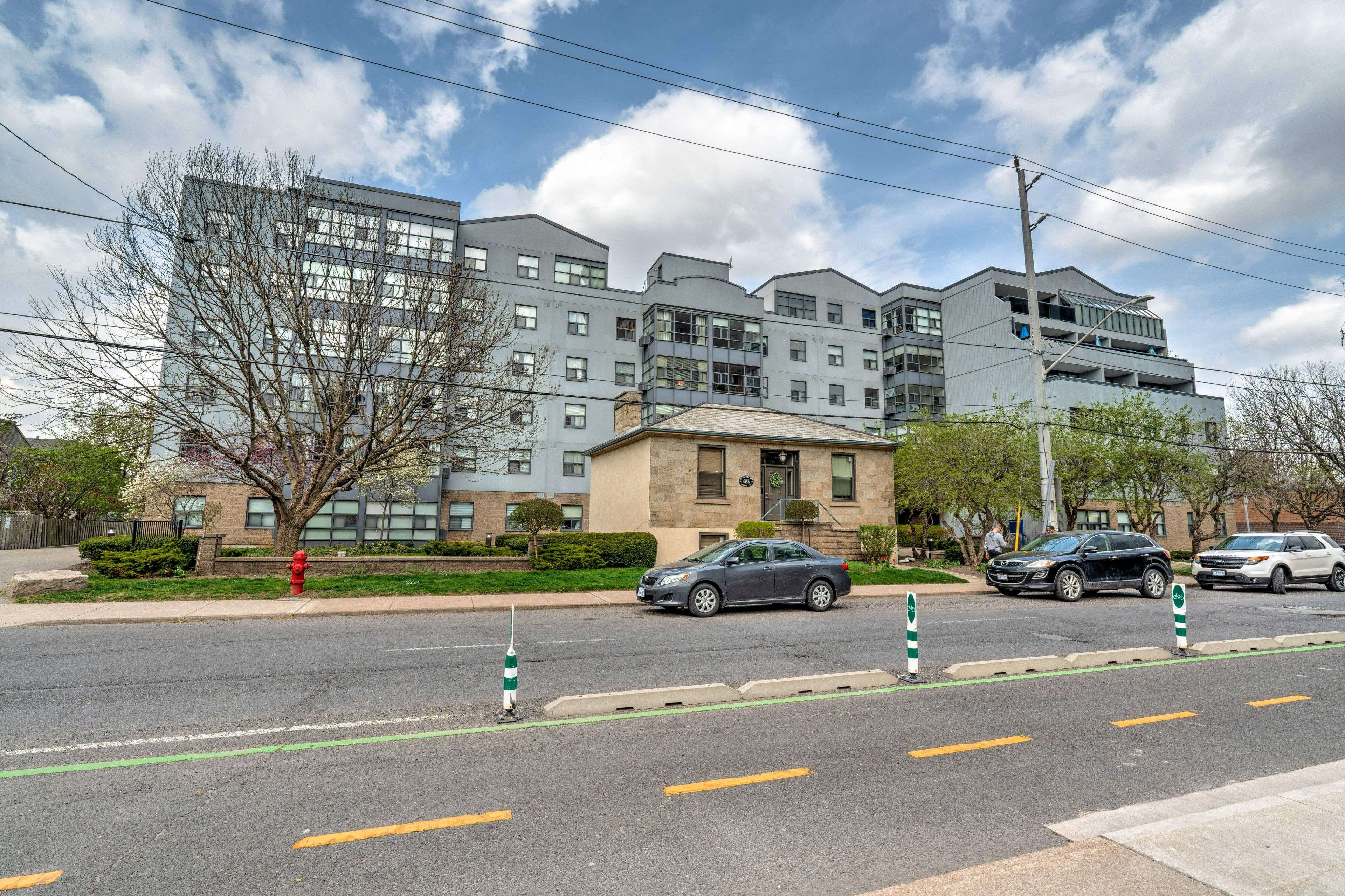 Hamilton, ON L8N 4E7,175 Hunter ST E #409