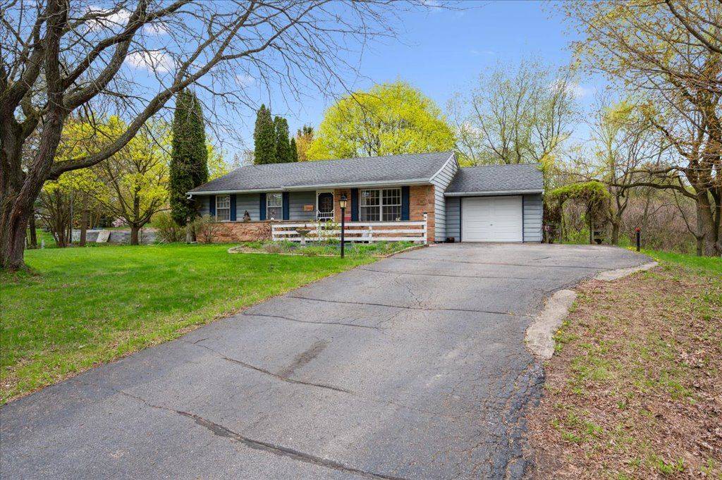 Kitchener, ON N2R 1M1,39 Bannockburn RD