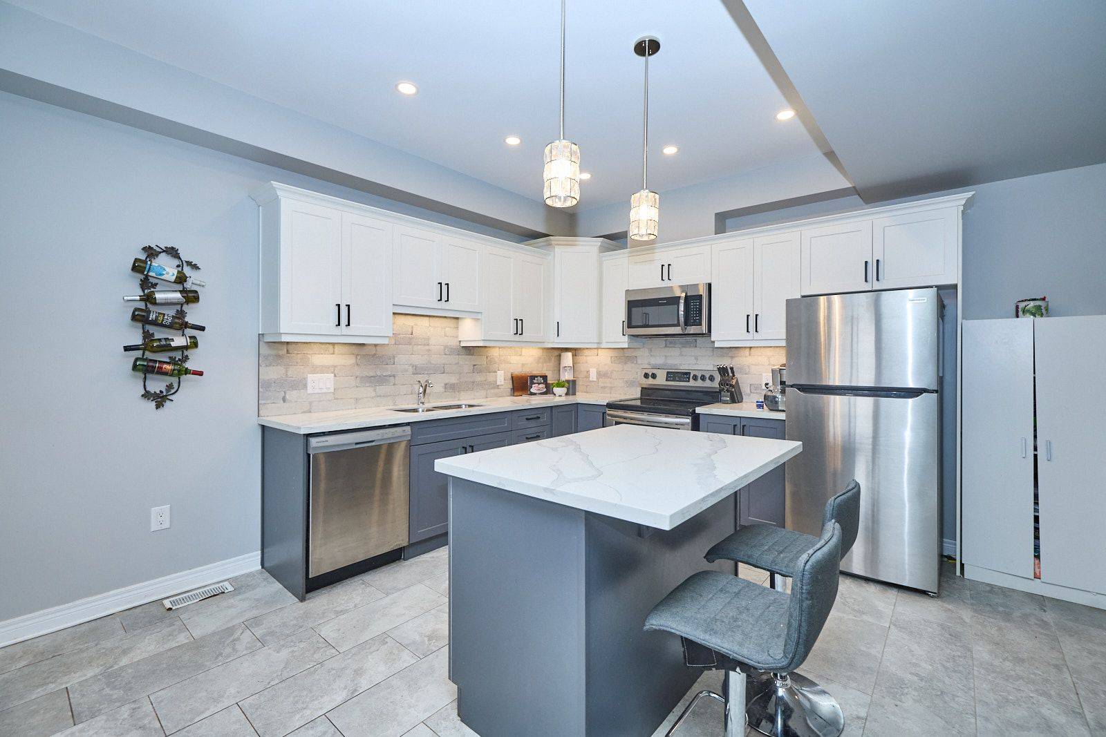 Thorold, ON L2V 0G8,61 Lamb CRES