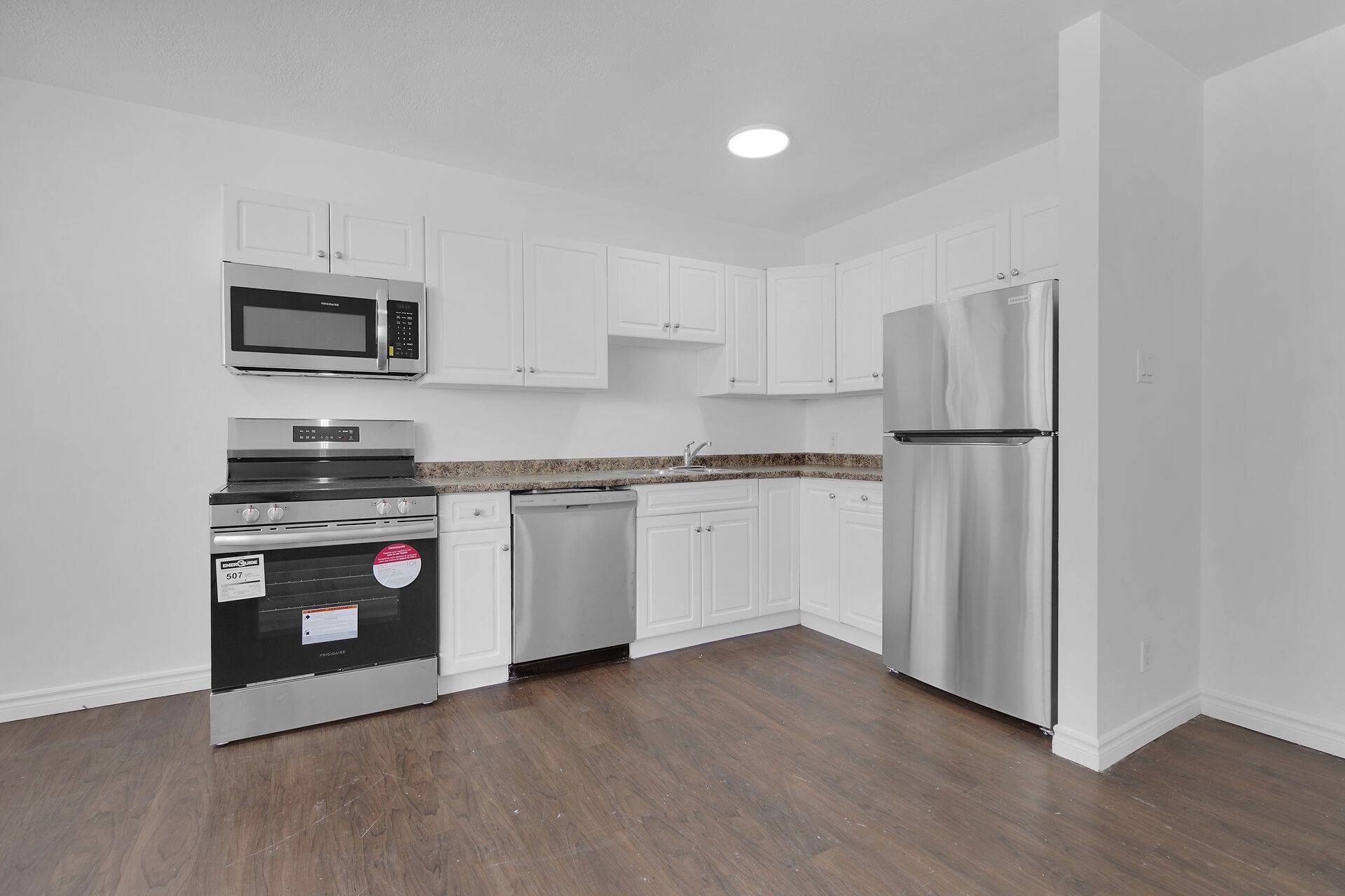 London South, ON N6J 2R4,25 Orchard ST #207
