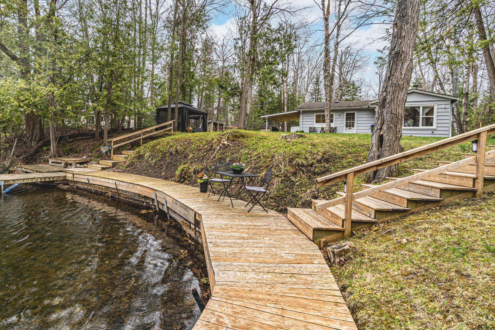 Kawartha Lakes, ON K0M 1B0,15 Duncan DR