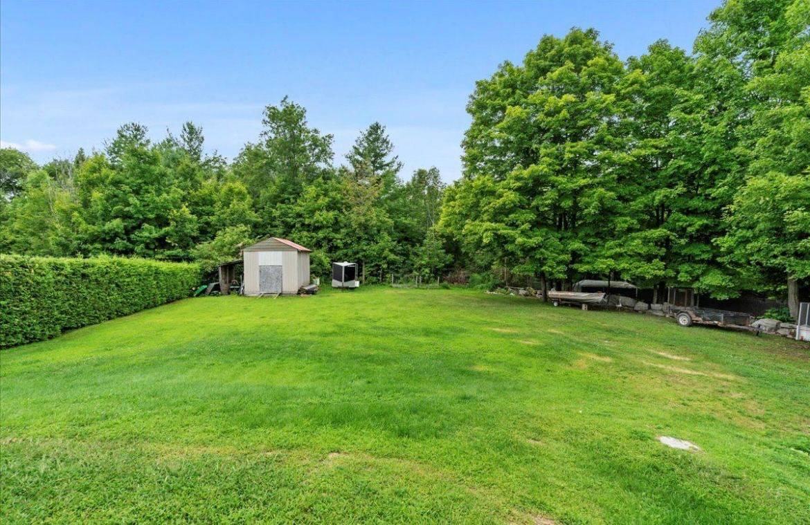 Marmora And Lake, ON K0K 2M0,69 Booster Park RD