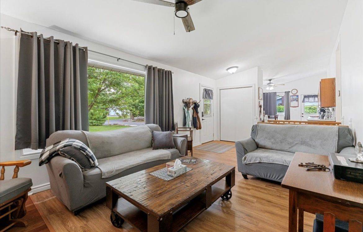 Marmora And Lake, ON K0K 2M0,69 Booster Park RD