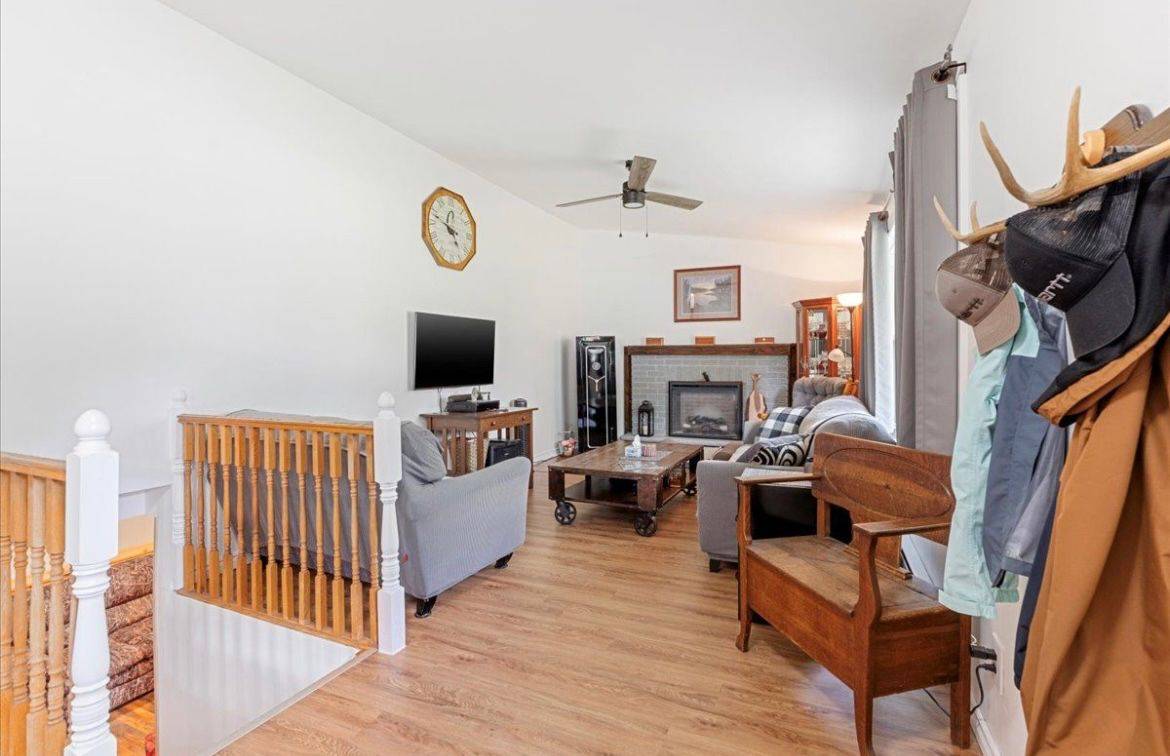 Marmora And Lake, ON K0K 2M0,69 Booster Park RD