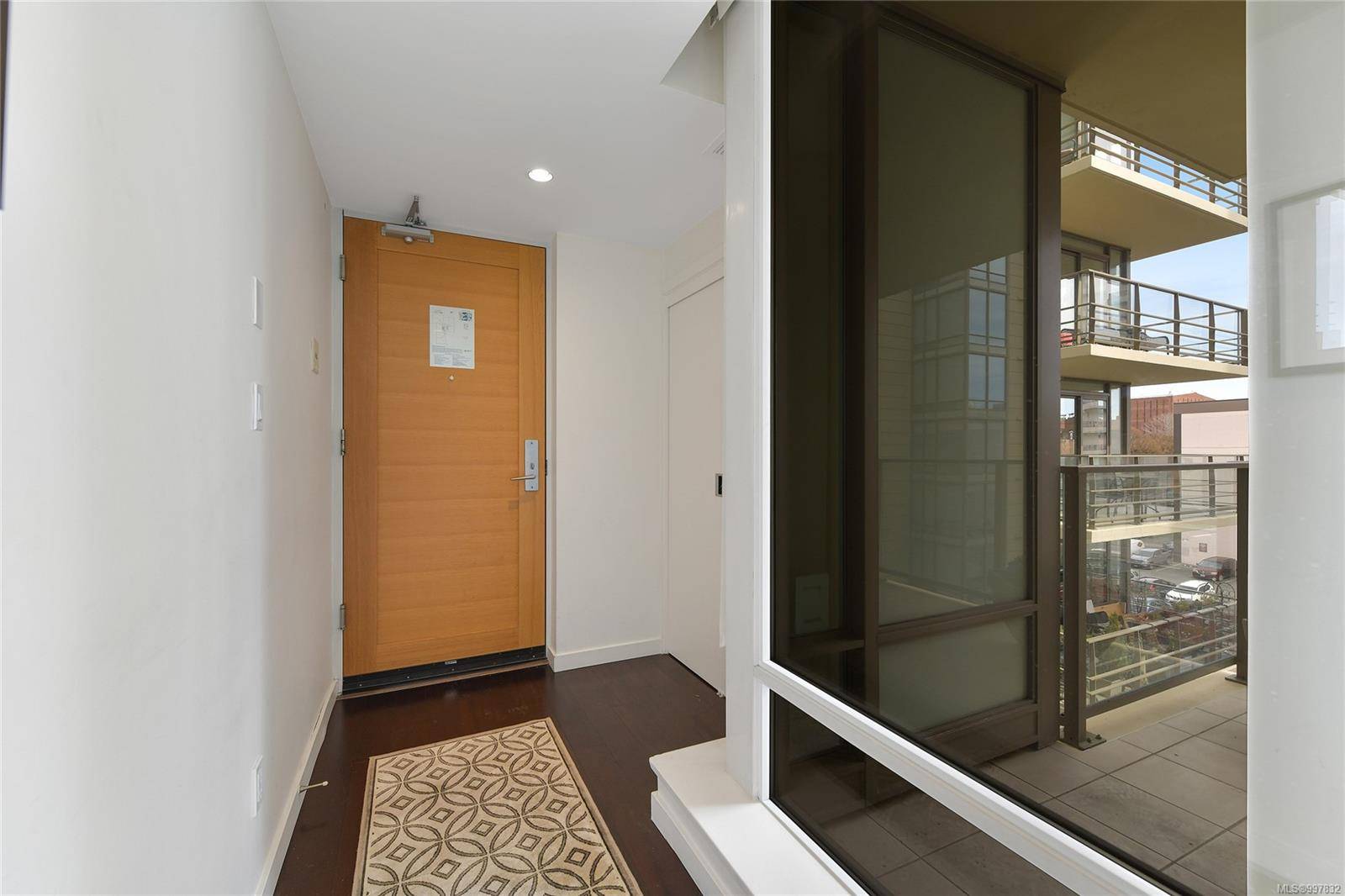 Victoria, BC V8W 0A9,707 Courtney St #708