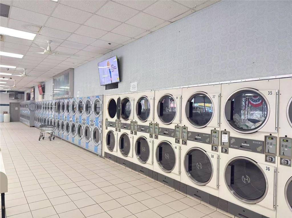 Brooklyn, NY 11207,446 New Lot AVE