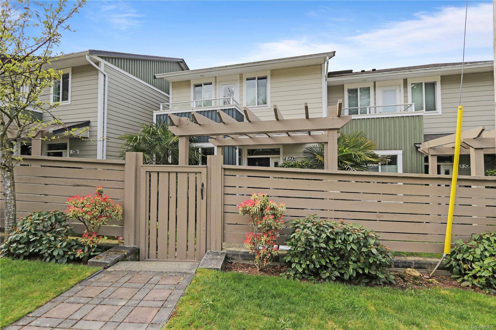 Nanaimo, BC V9T 6C8,5706 Turner Rd #4