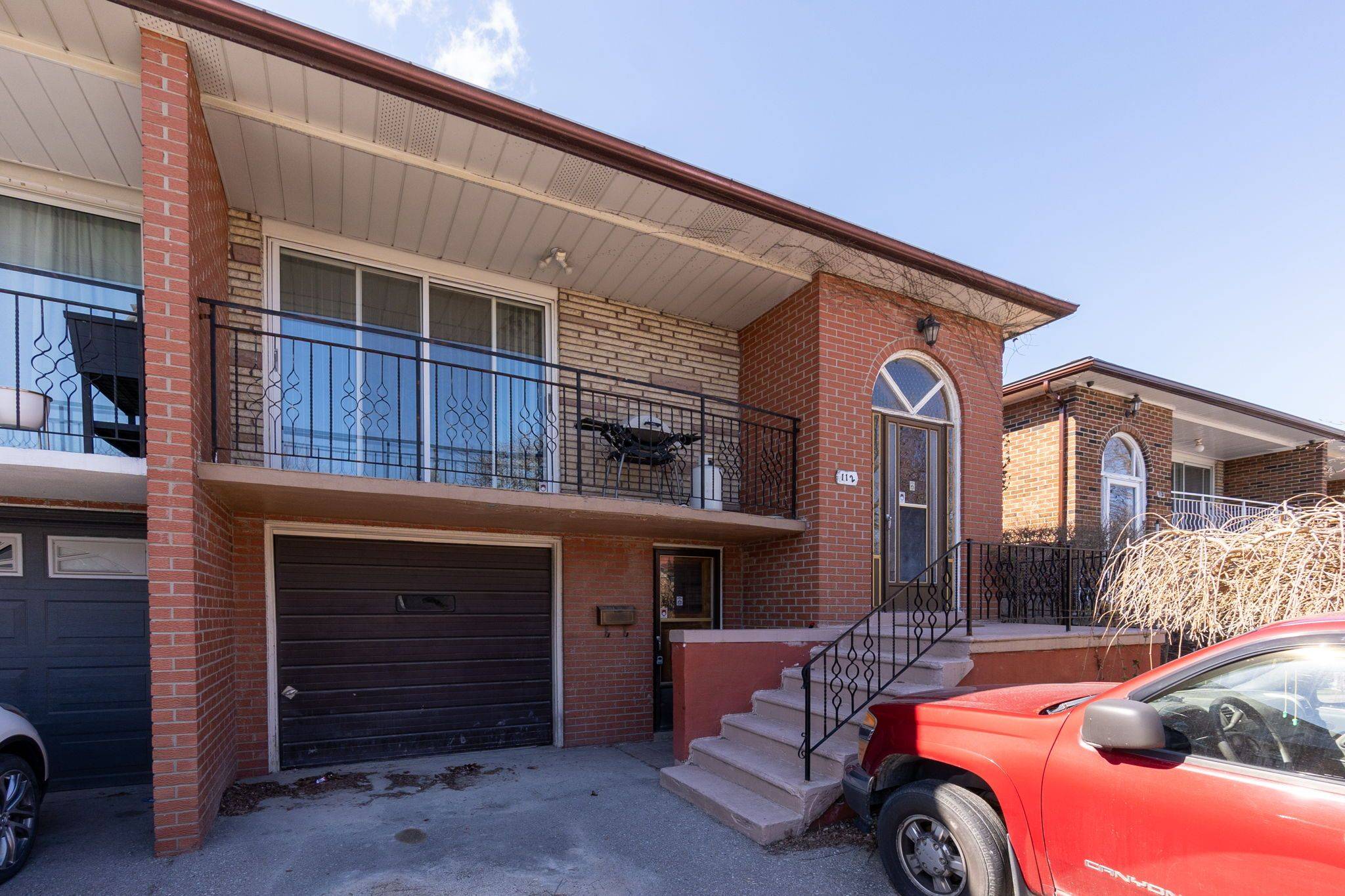 Brampton, ON L6V 2Z8,112 Abell DR