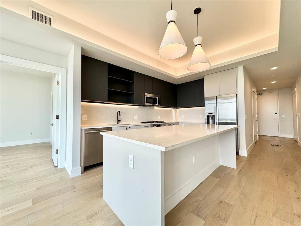 Dallas, TX 75225,8111 Douglas Avenue #706