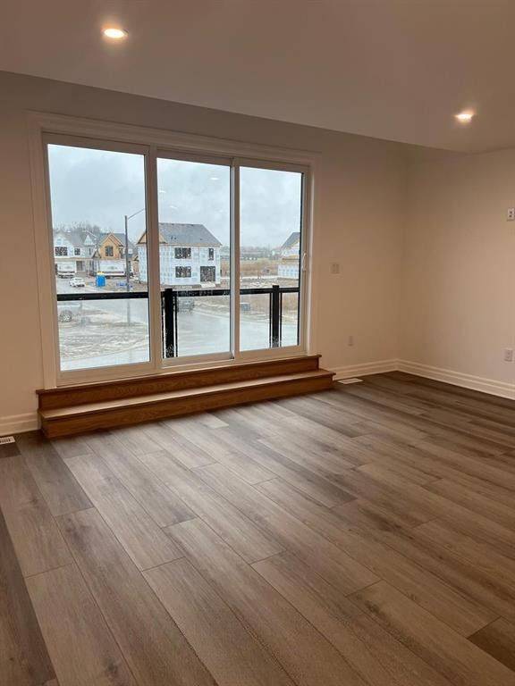 Niagara Falls, ON L2H 3V9,7426 Parkside RD #Upper