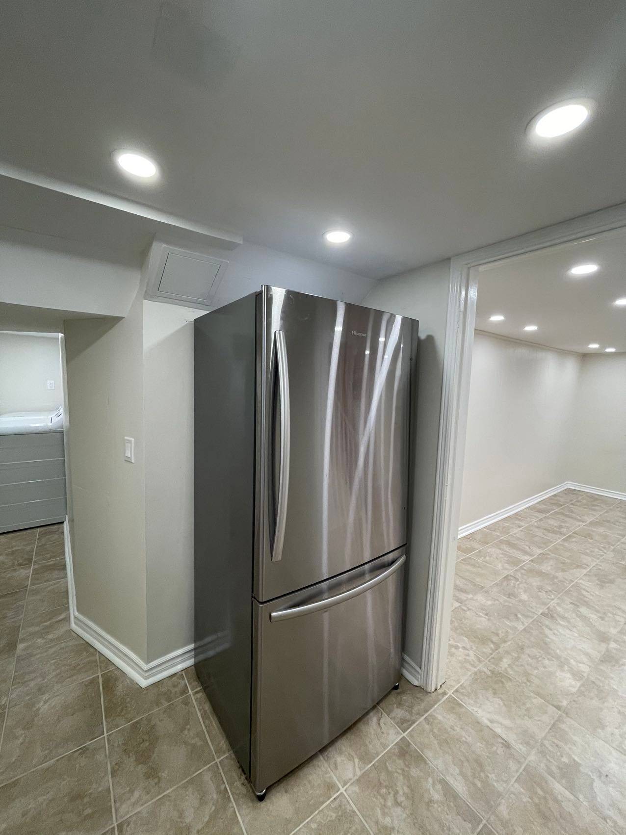 Toronto E07, ON M1S 2J8,73 Shilton RD #Lower Level