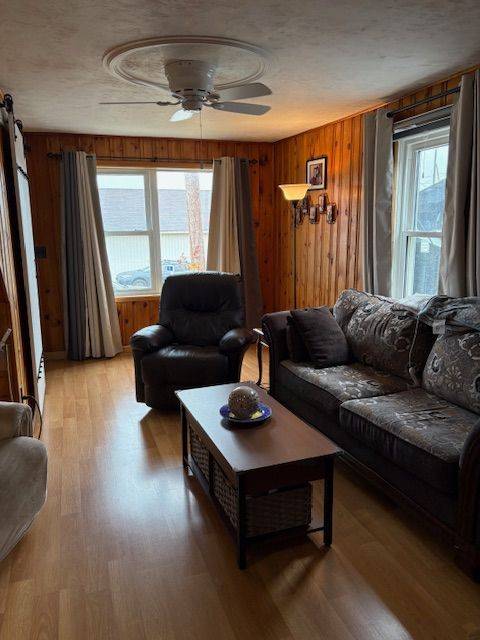 Temagami, ON P0H 2H0,4 Spring Garden AVE