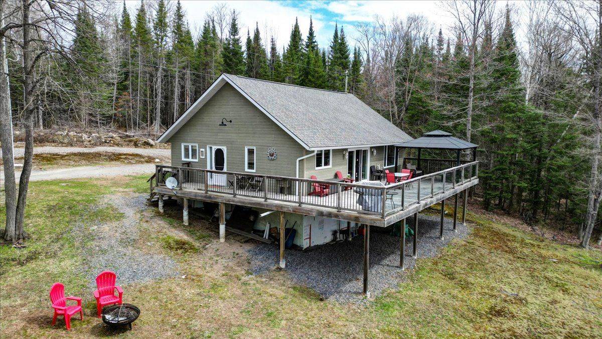 Hastings Highlands, ON K0L 2S0,539 Dog Bay RD #A