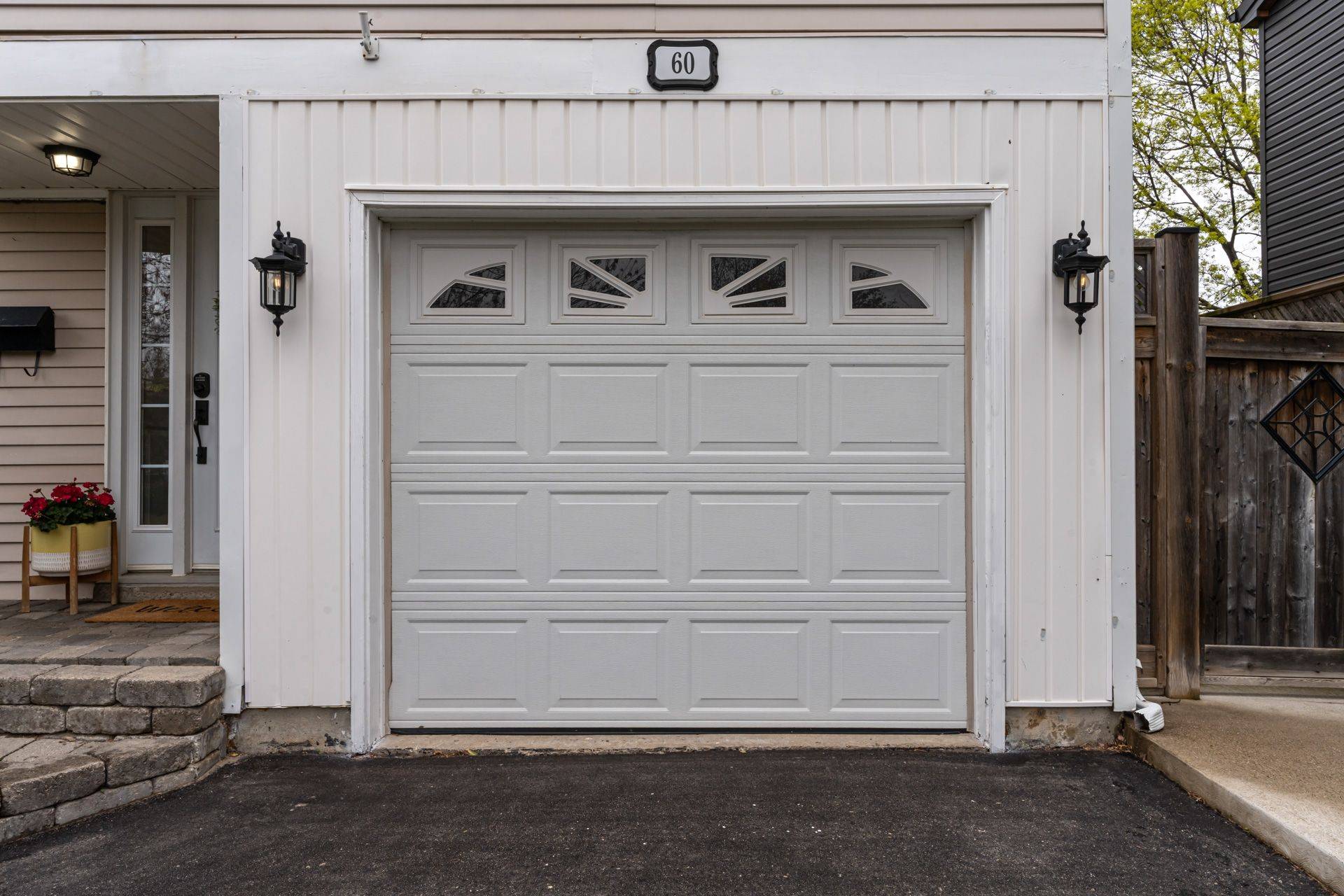 Brampton, ON L6Z 1B5,60 Monterey AVE