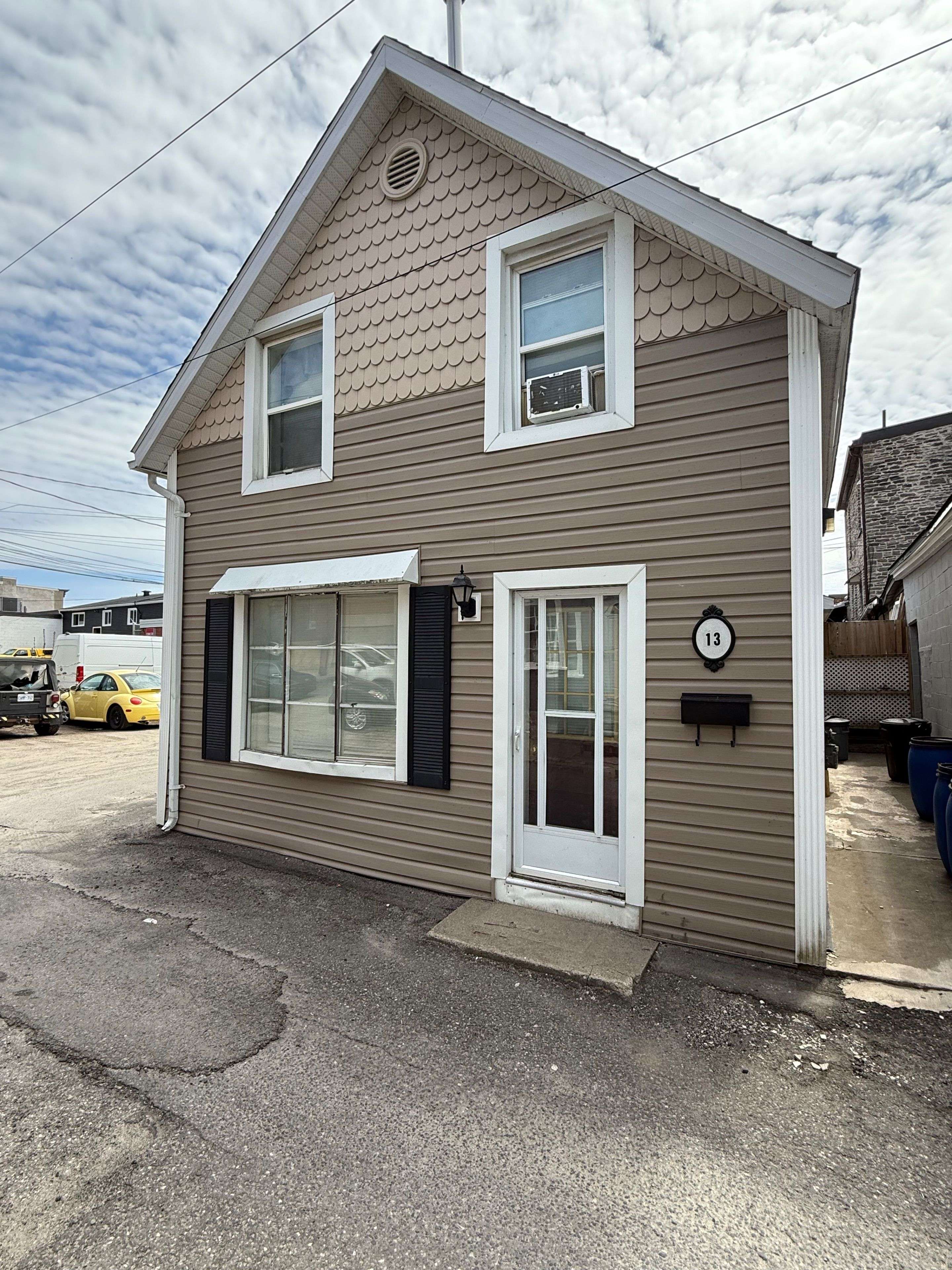 108-112 KING ST W, Brockville, ON K6V 3P9