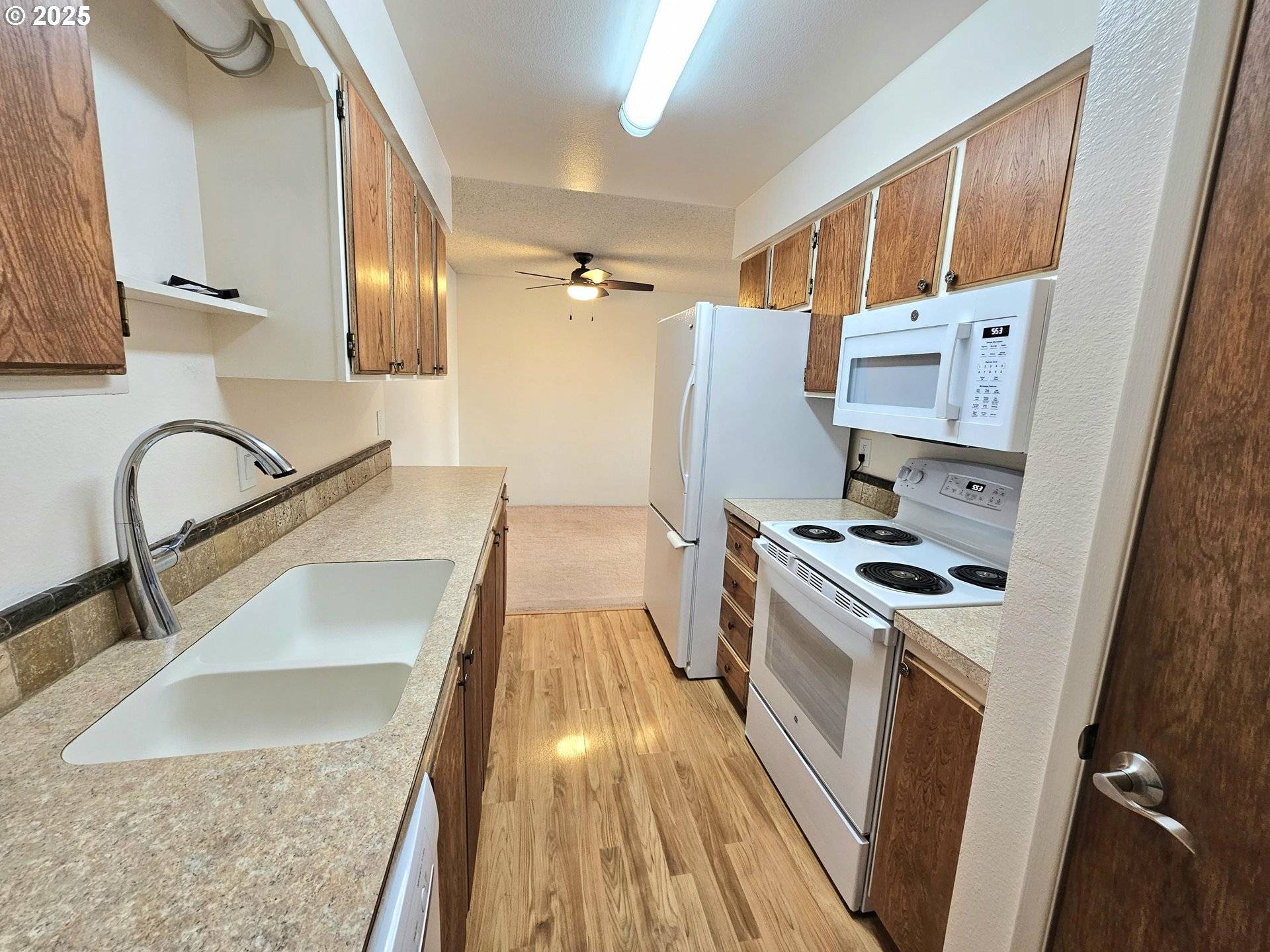 Woodburn, OR 97071,950 EVERGREEN RD #207