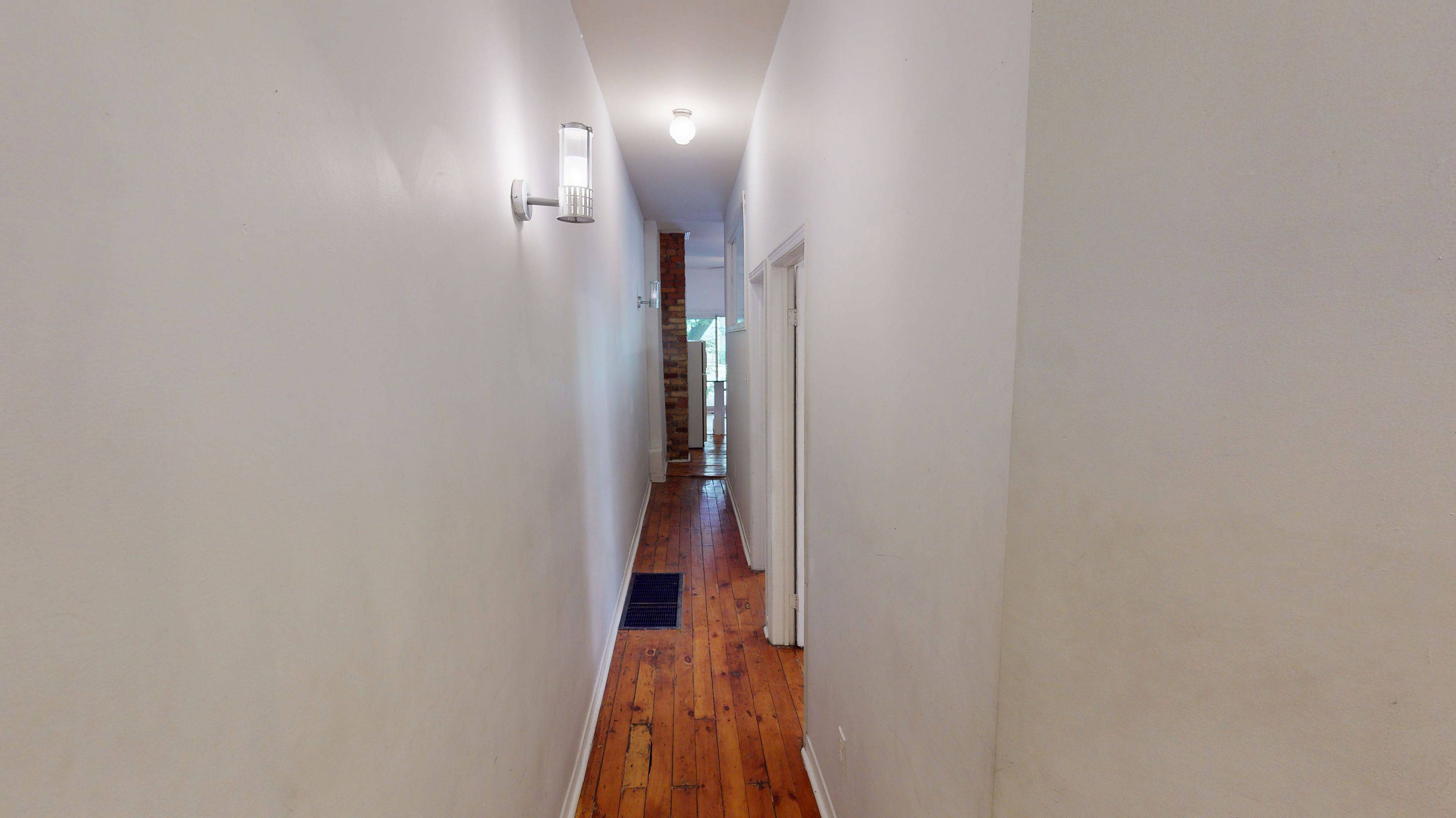 Toronto C02, ON M5R 1X2,2 Bridgman AVE #Apt 1
